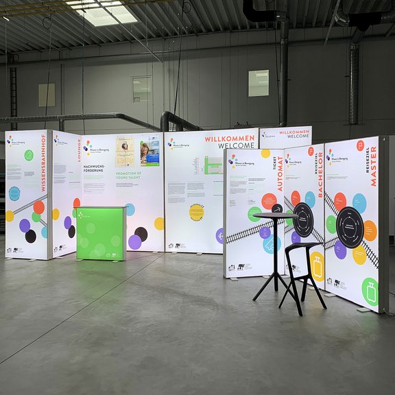 LED Messestand - PIXLIP GO - TH Wildau LED Messestand - PIXLIP GO - TH Wildau