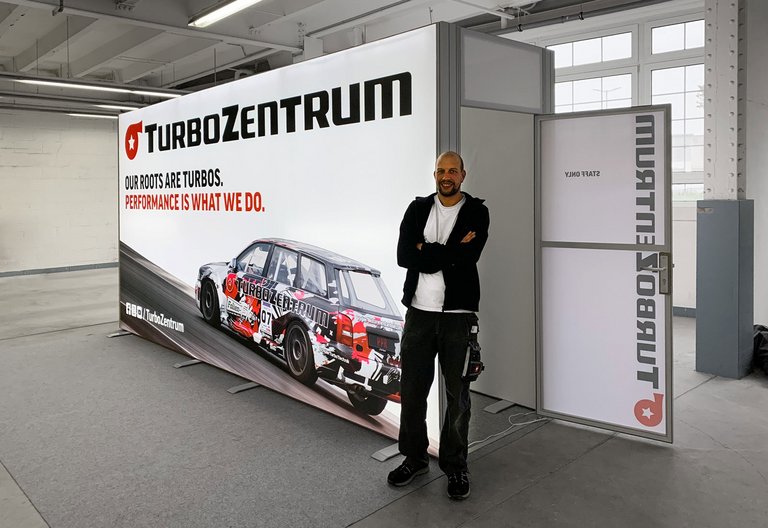 Stand de exposición LED - OCTAlumina - TurboZentrum Berlin Stand de exposición LED - OCTAlumina - TurboZentrum Berlin